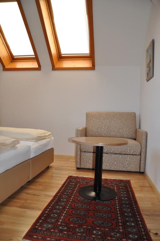 Hotel Almtalerhof Traun Εξωτερικό φωτογραφία