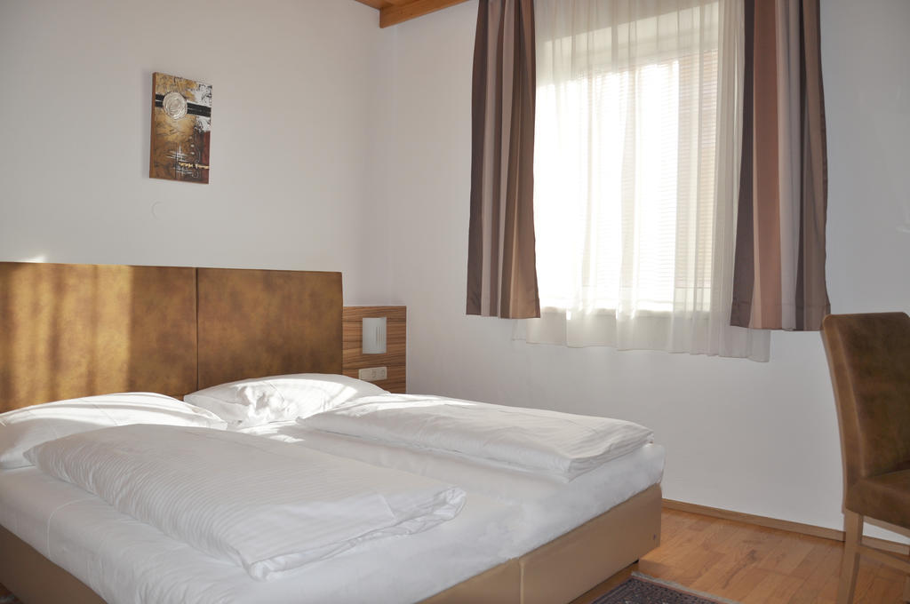 Hotel Almtalerhof Traun Εξωτερικό φωτογραφία